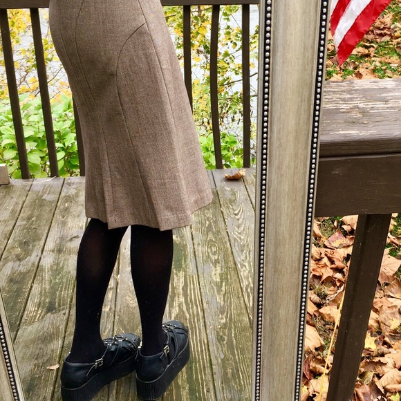 Midi Skirt Taylor B Moss Bonus Free Sweater - Picture 5 of 6